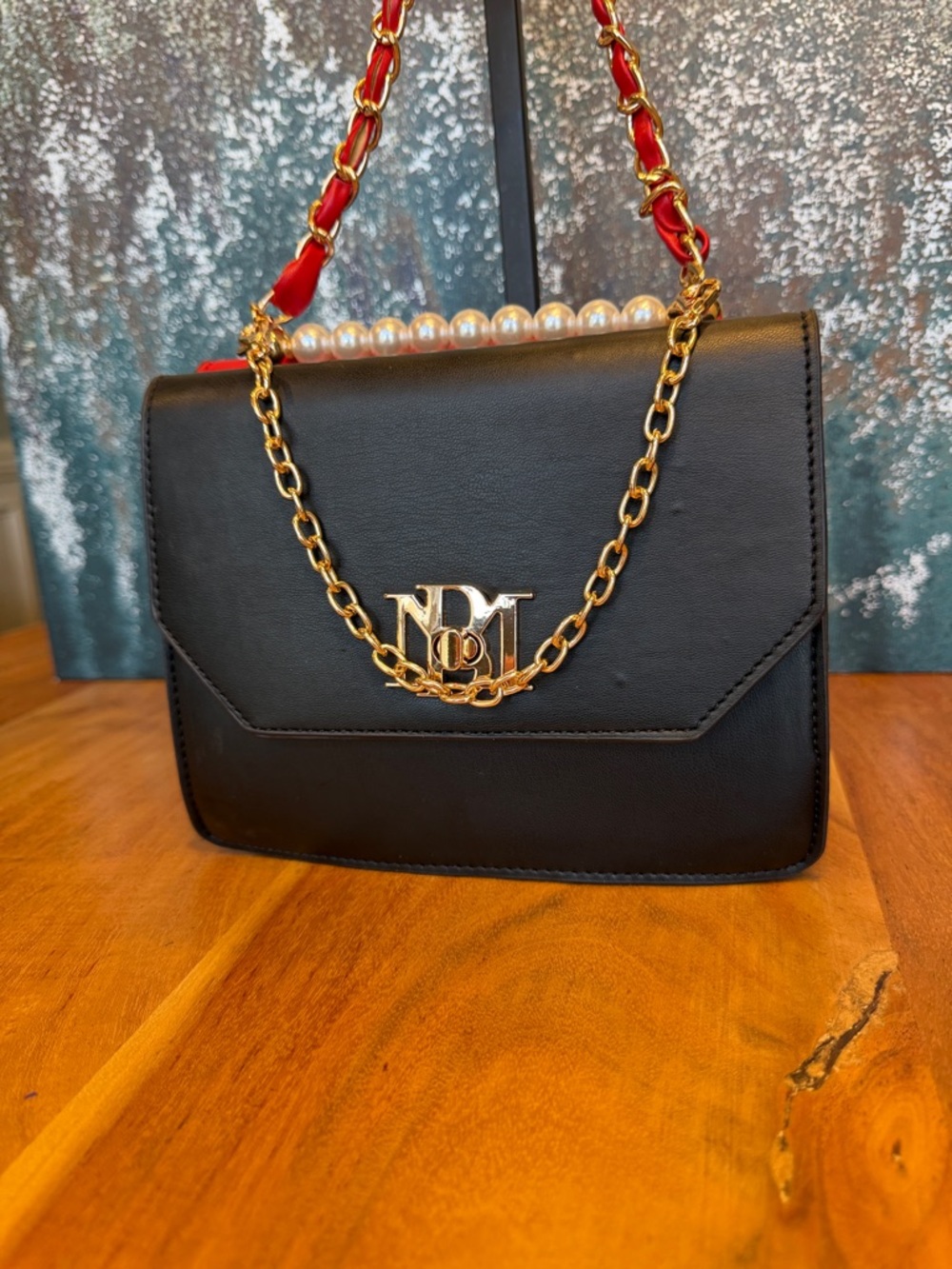 Badgley Mischka Barbiecore Pearl Handle Faux Leather Crossbody Black/Red (NWOT) - Picture 10 of 16